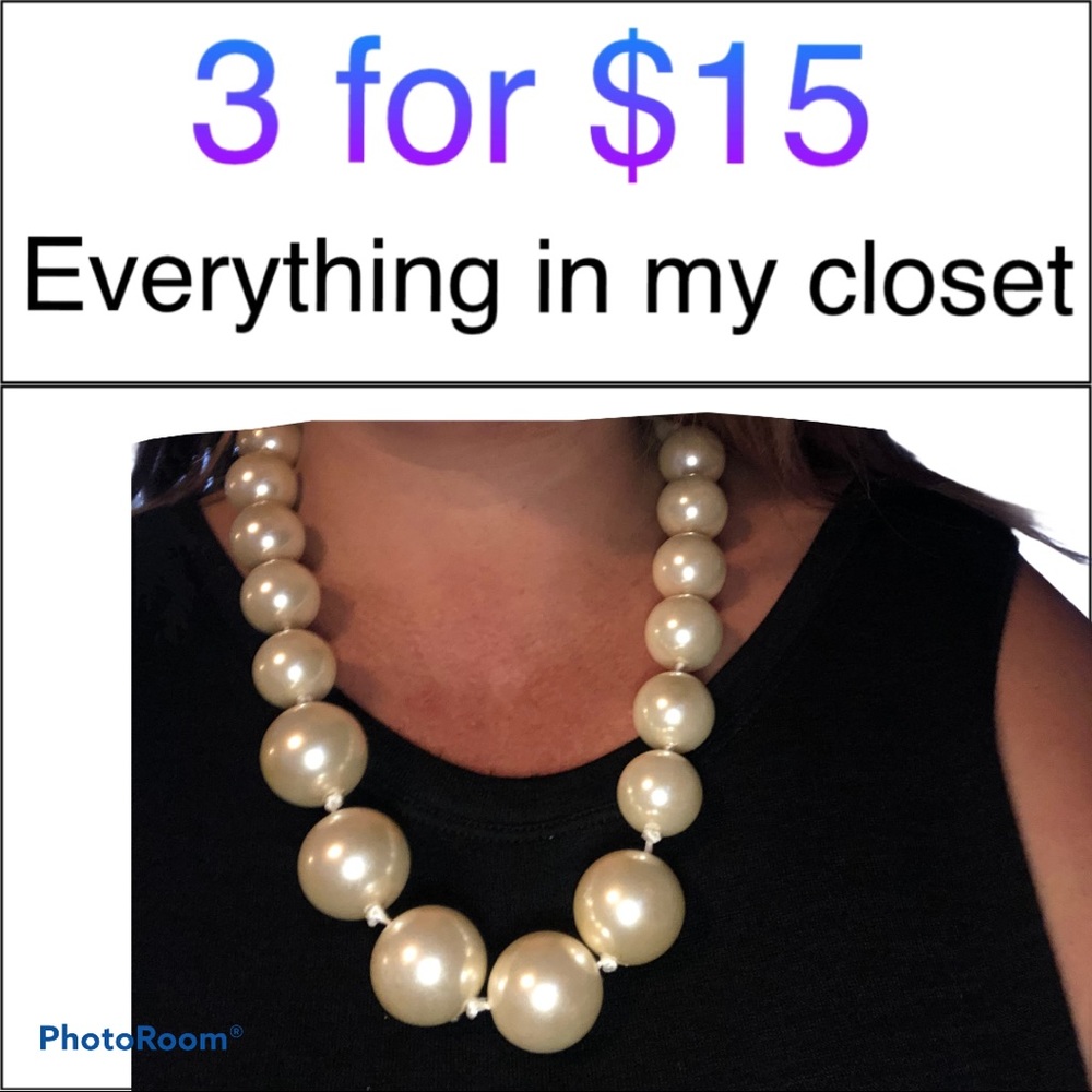 MUST BUNDLE Vintage Faux Pearl Necklace
